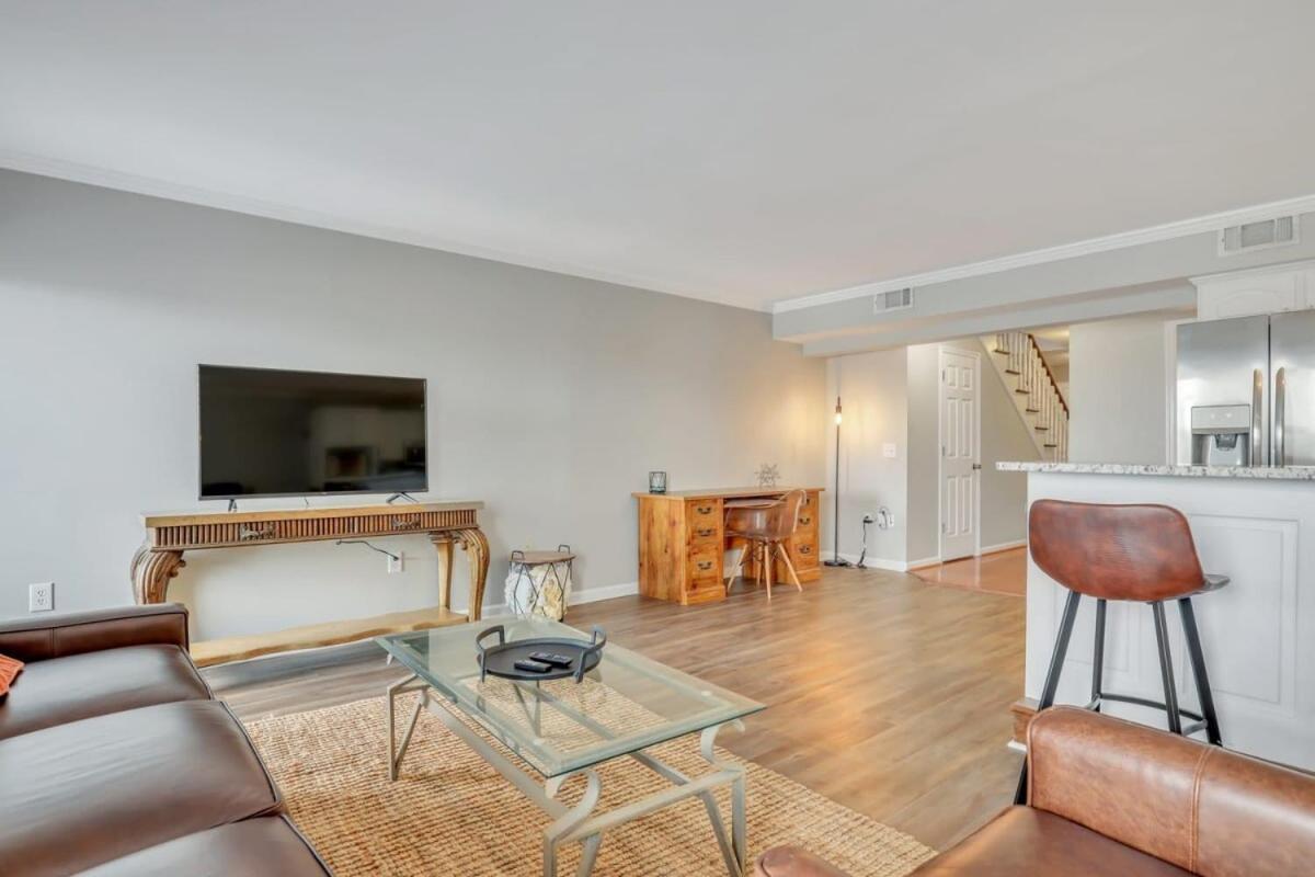 Eagle'S Nest - Spacious Loft Downtown - Near Gsu 斯泰茨伯勒 外观 照片
