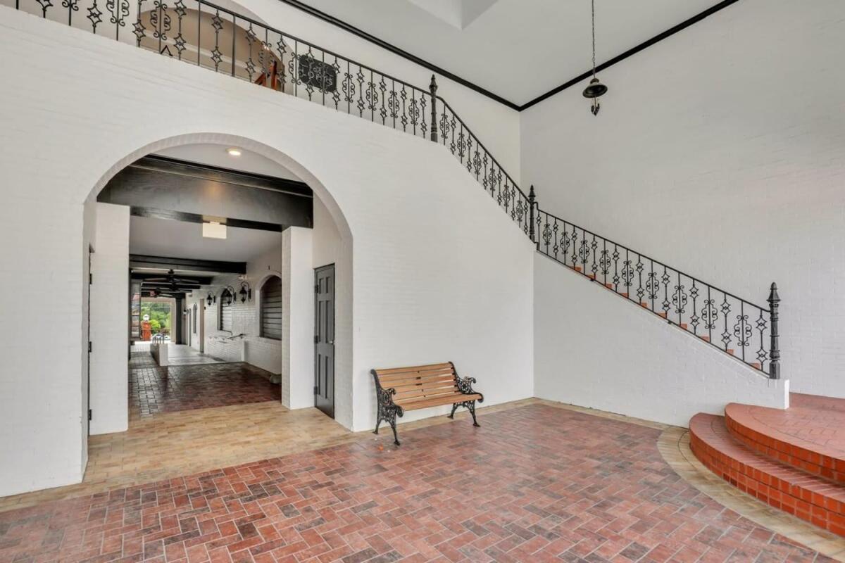 Eagle'S Nest - Spacious Loft Downtown - Near Gsu 斯泰茨伯勒 外观 照片